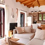 Villa Villa Phos - Boutique Stone And Wood Sanctuary With Private Pool Near Sivota