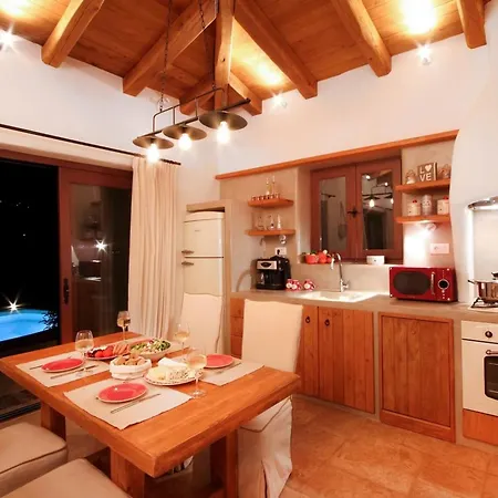 Phos Stone And Wood Sanctuary With Private Pool Near Villa Sivota