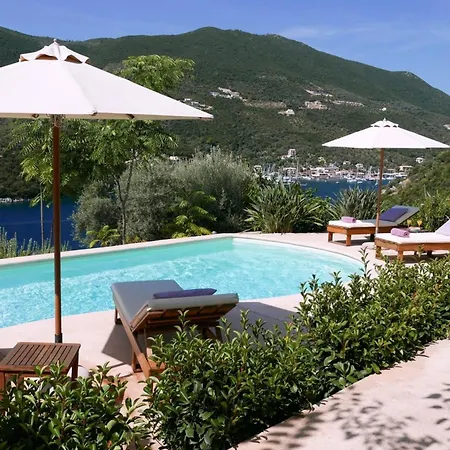 Phos Stone And Wood Sanctuary With Private Pool Near Sivota