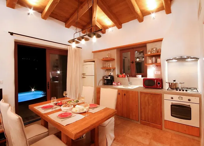 Phos - Boutique Stone And Wood Sanctuary With Private Pool Near Villa Sývota