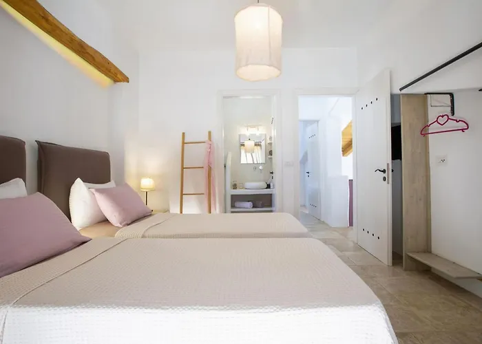 Phos - Boutique Stone And Wood Sanctuary With Private Pool Near Villa