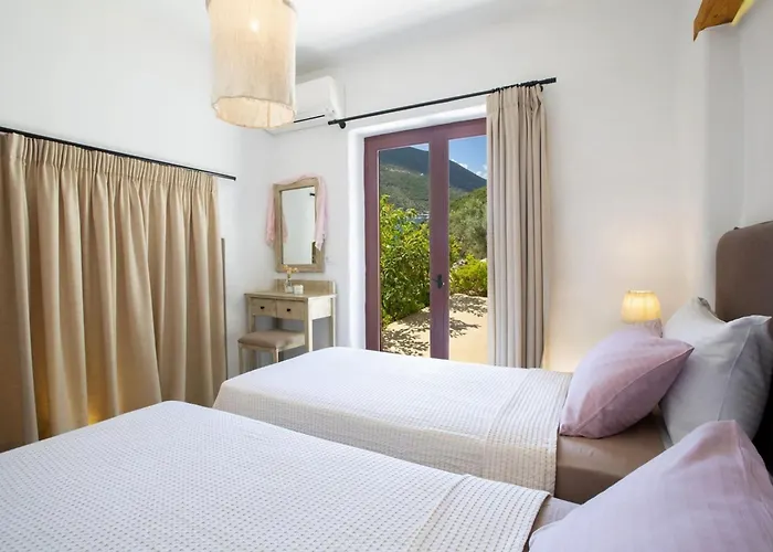Villa Phos - Boutique Stone And Wood Sanctuary With Private Pool Near Sývota
