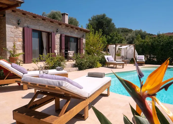 Phos - Boutique Stone And Wood Sanctuary With Private Pool Near Villa *