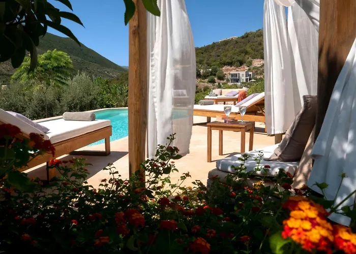 Villa Phos - Boutique Stone And Wood Sanctuary With Private Pool Near *