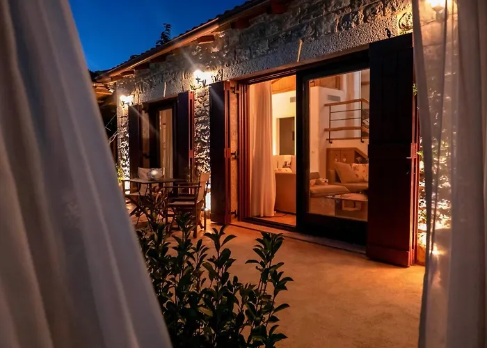 Villa Phos - Boutique Stone And Wood Sanctuary With Private Pool Near