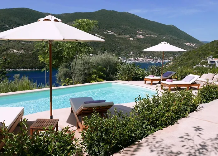 Phos - Boutique Stone And Wood Sanctuary With Private Pool Near Sývota
