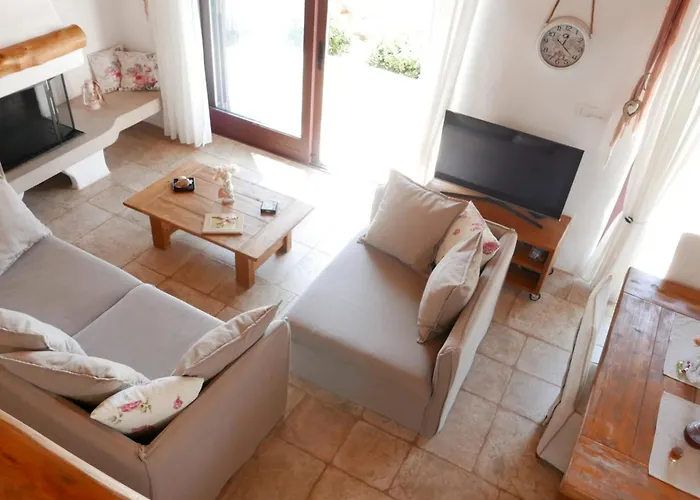 Phos - Boutique Stone And Wood Sanctuary With Private Pool Near