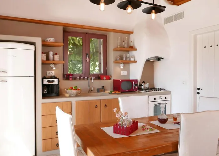 Phos - Boutique Stone And Wood Sanctuary With Private Pool Near Villa *
