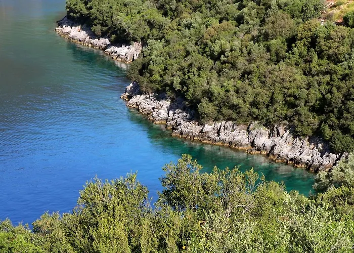 Villa Phos - Boutique Stone And Wood Sanctuary With Private Pool Near